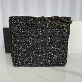  women's handbag, spacious design, view 3