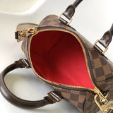  sophisticated shopper bag styled with outfit 18