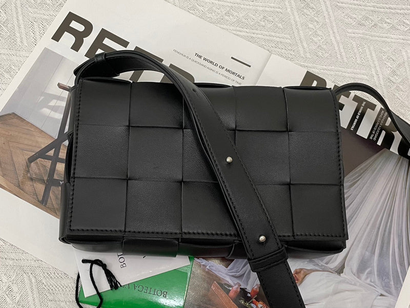 Elegant Faux Leather Handbag - Refined Silhouette | Women's Luxury Handbag #1618 - texture close-up (image 9) of designer-inspired handbag