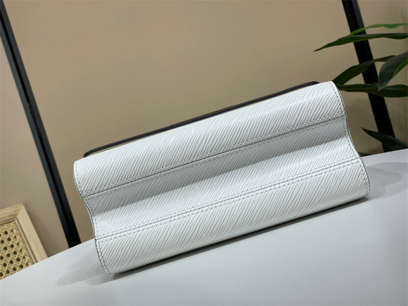  versatile handbag detail view showing craftsmanship 8