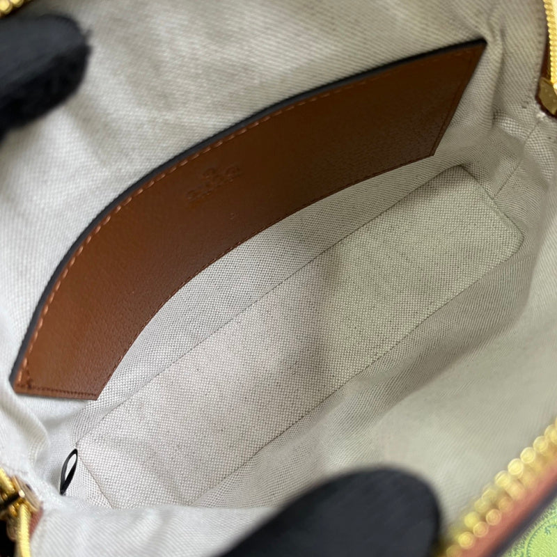 Close-up detail of refined chic women's handbag – women's luxury accessory