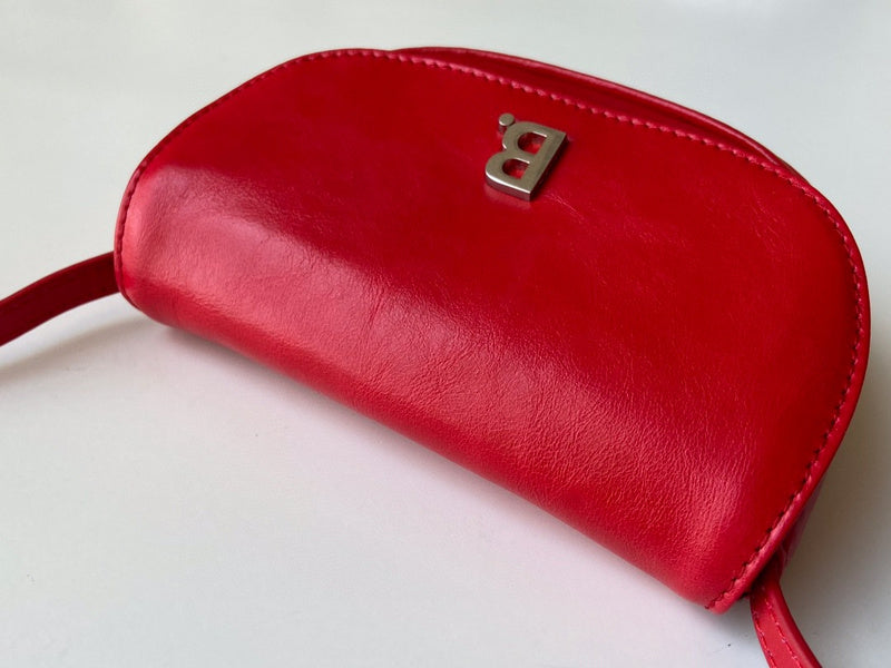 Zivas Charm Effortless Sophistication Statement Handbag (Statement-Ready Design) – Side Profile
