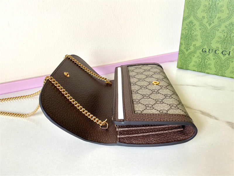 Back view of classic chic women's handbag – women's everyday handbag