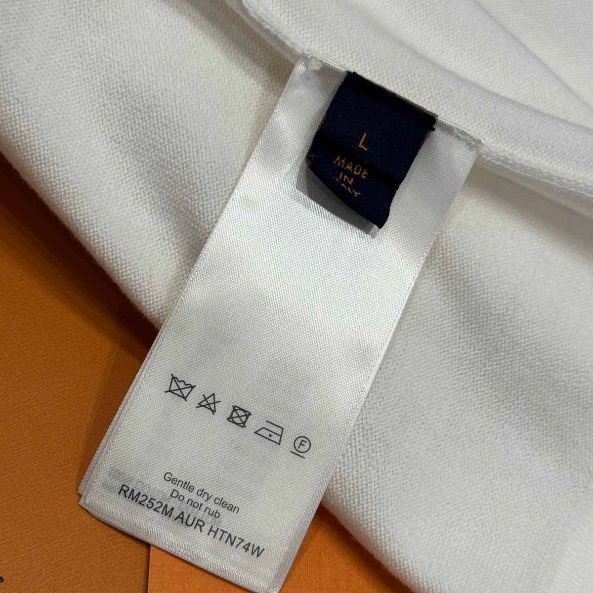 Louis Vuitton T-Shirts? Louis Vuitton Lou T-shirt Premium Designer Cotton T-Shirt