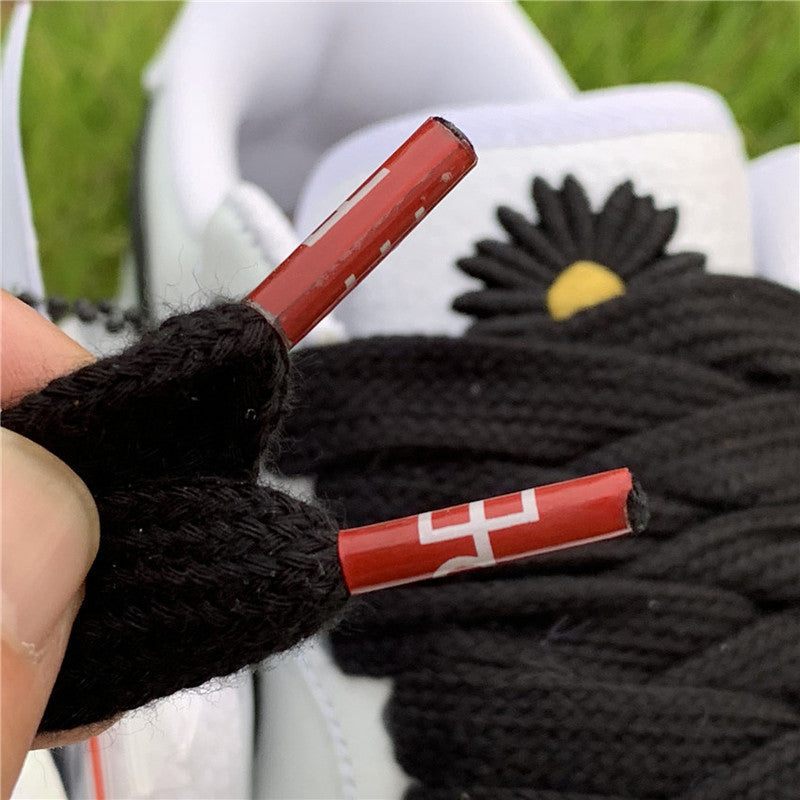 Nike Men's & Women's Luxury Fashion Trainers — Style 066 close-up view
