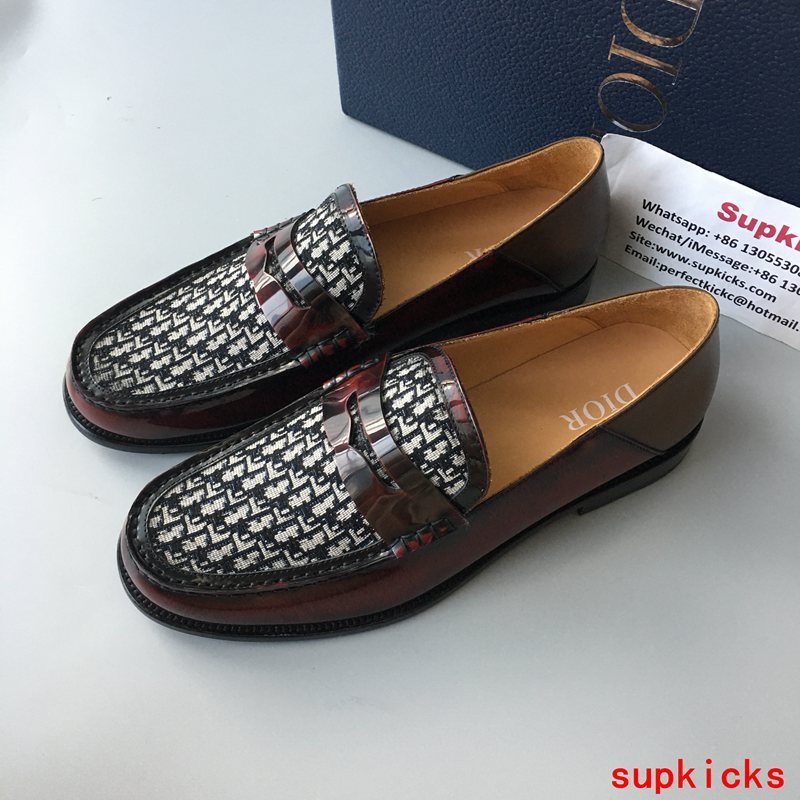 Dior Burgundy Slingback Heels - Heel Detail View