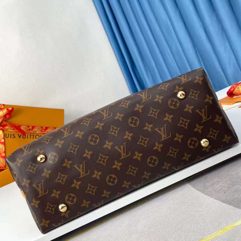 Styled lifestyle shot of polished chic women's handbag – women's luxury handbag