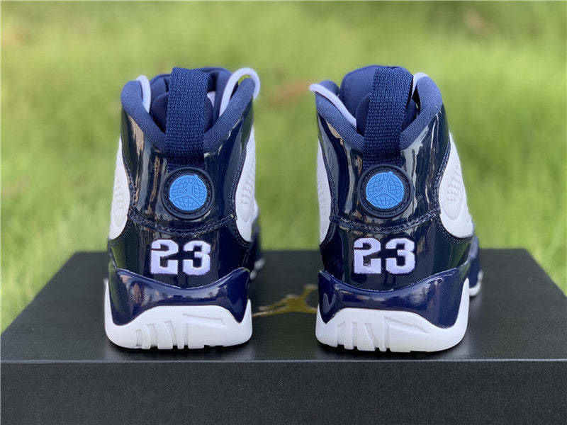 Nike Men's & Women's Signature Luxury Sneakers — Style 072 interior view
