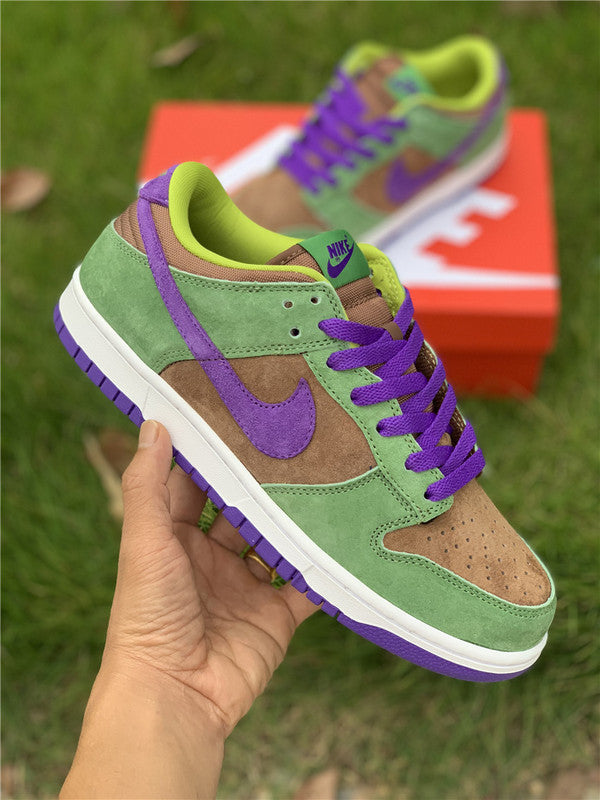 Nike Men's & Women's Designer Low-Top Shoes — Style 053 hardware detail