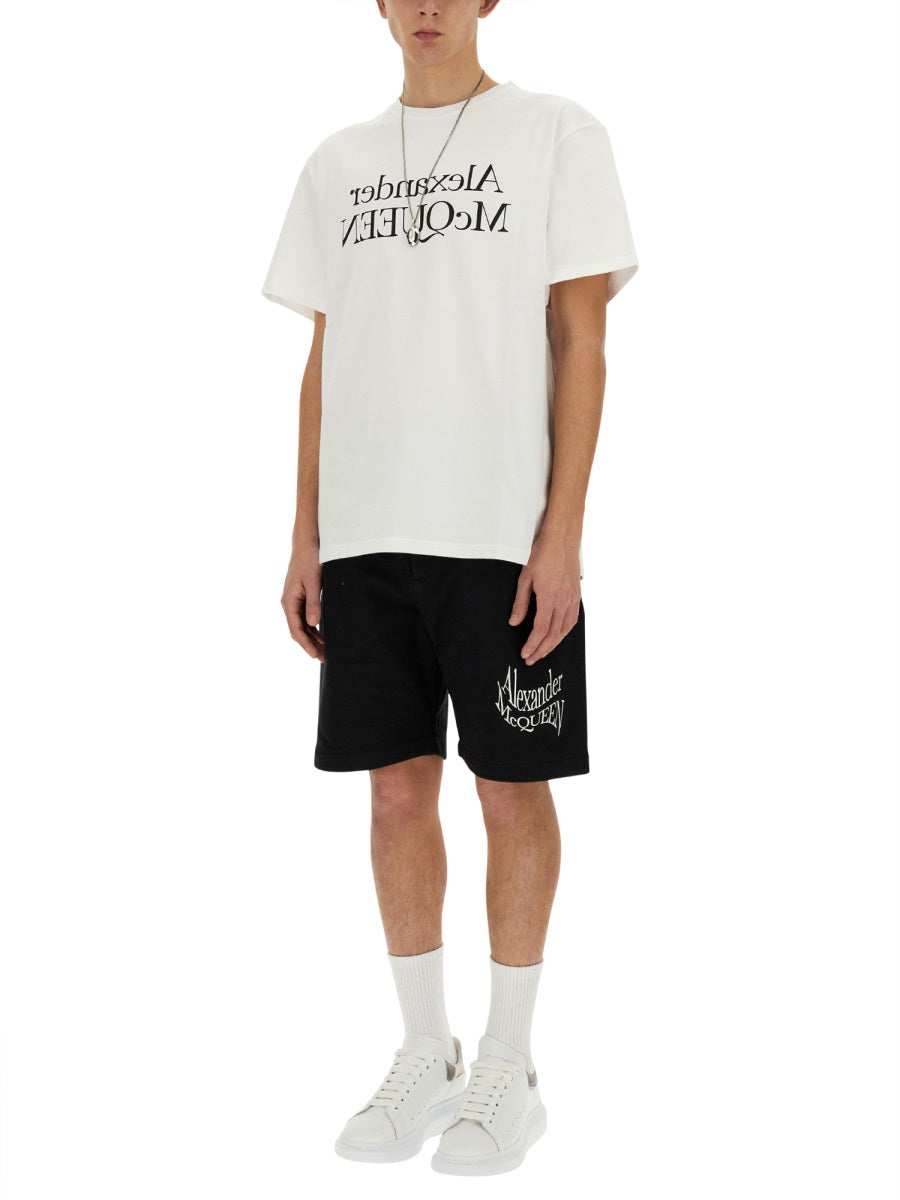 Alexander McQueen T-Shirts? Alexander Mcqueen Men T-Shirt With Logo Casual Everyday Designer Tee
