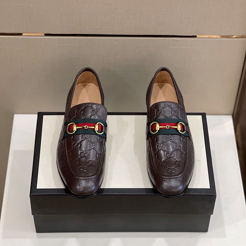 Gucci Casual sneakers in all-black cushioned comfort fit front view