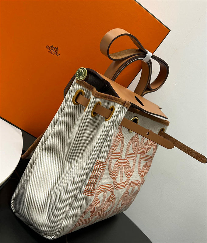  top-handle bag close-up of hardware and finish 11