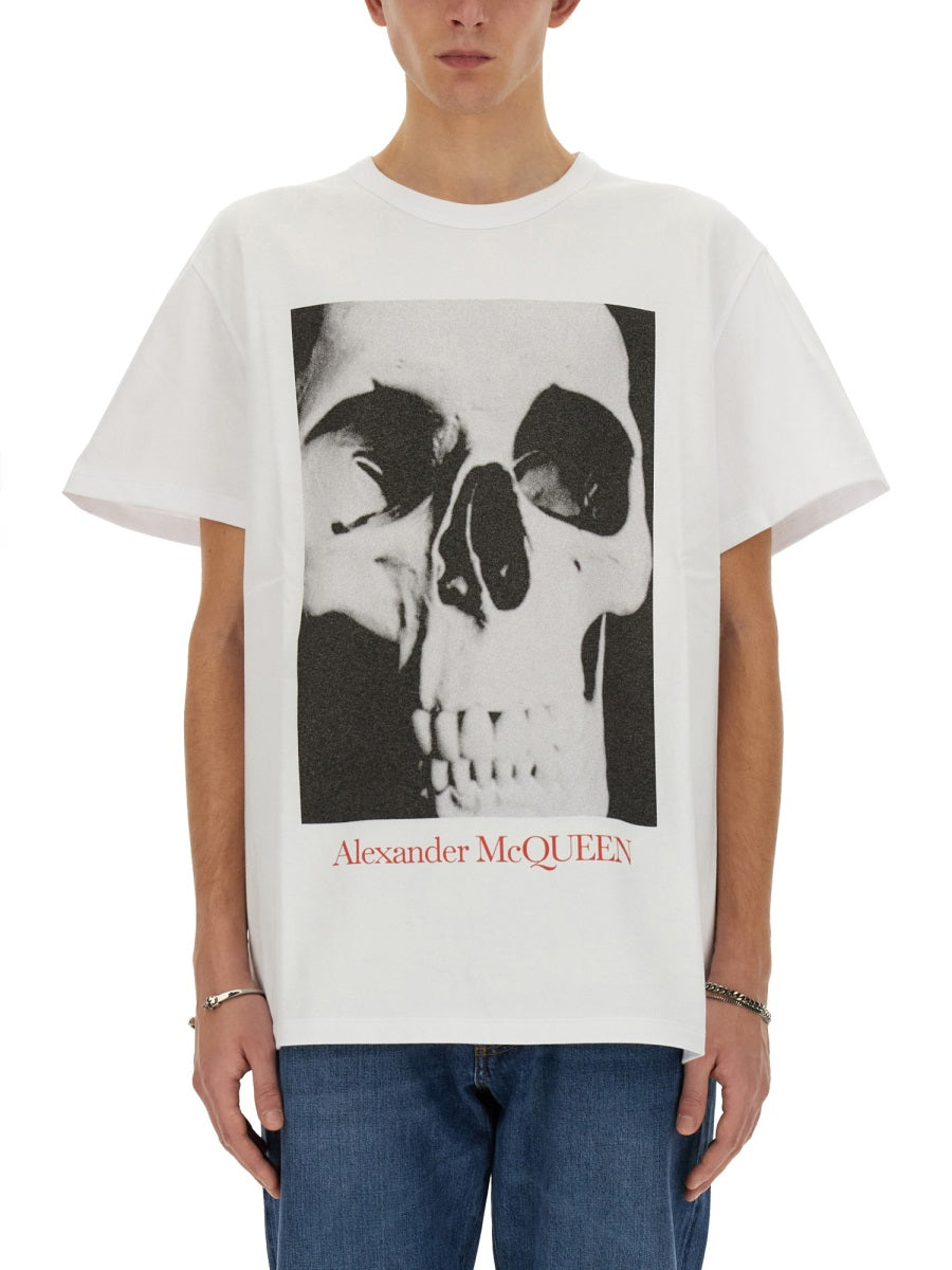 Alexander McQueen T-Shirts? Alexander Mcqueen Men Skull Print T-Shirt Premium Designer Cotton T-Shirt