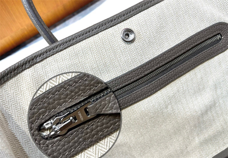  Effortless everyday bag carried on shoulder 10