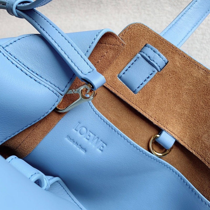 Ziva's Charm handbag – product shot (20cm*20cm*18cm)