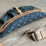  shoulder bag interior and compartment view