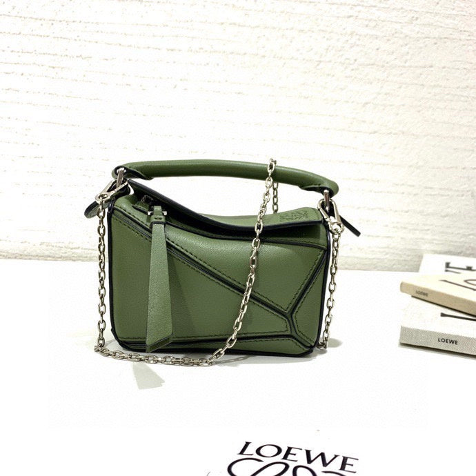 Ziva's Charm handbag – back view (13.5cm*5.5cm*8.5cm)