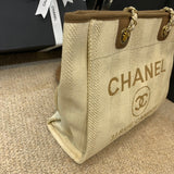  spacious purse view 8