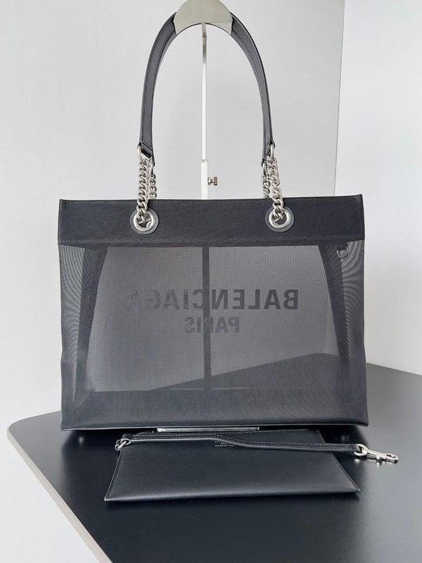 Zivas Charm Modern Minimalist Look Fashion Handbag (Timeless Wardrobe Addition) – Lifestyle Shot