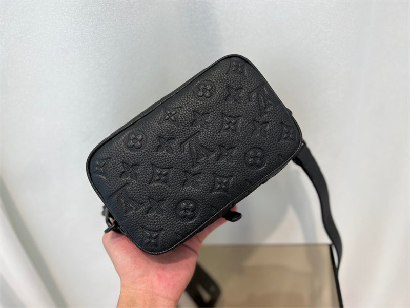  structured bag interior and compartment view 9