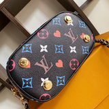 Handle and strap detail of structured sleek women's handbag – women's luxury handbag