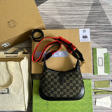 Side profile of refined modern women's handbag – women's designer-style accessory