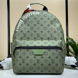  Elegant tote bag front view