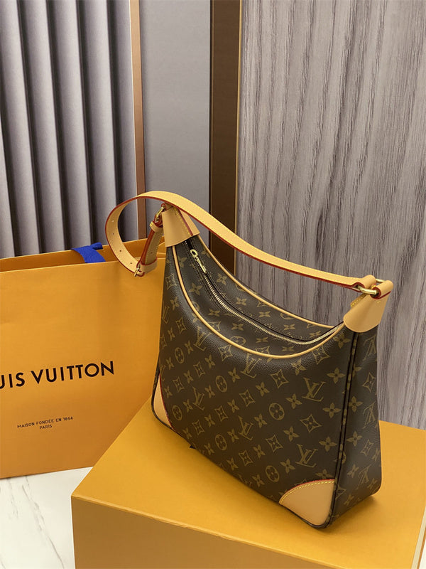 tote bag interior and compartment view