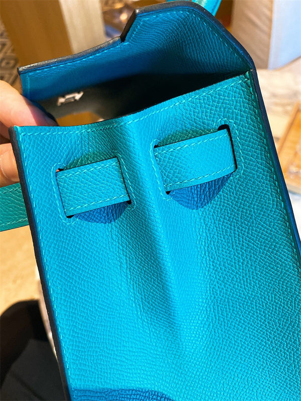  shopper bag interior and compartment view 9