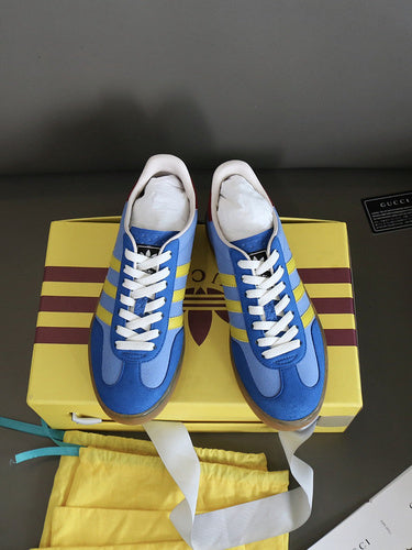 Gucci all-black luxury sneakers view 11 retro runner design