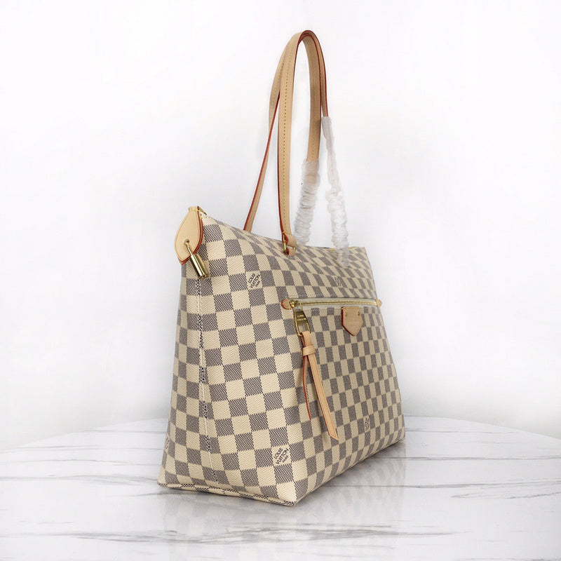 Interior view of signature polished women's handbag – women's everyday handbag