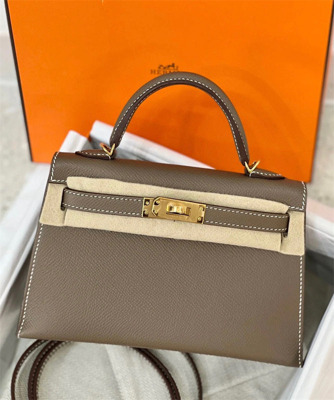  Minimalist structured bag front view