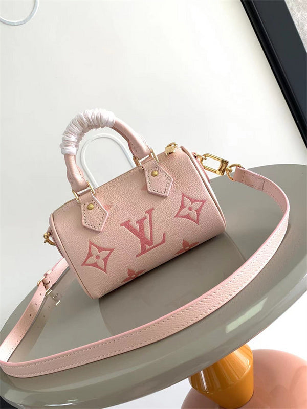  Essential structured bag front view 13