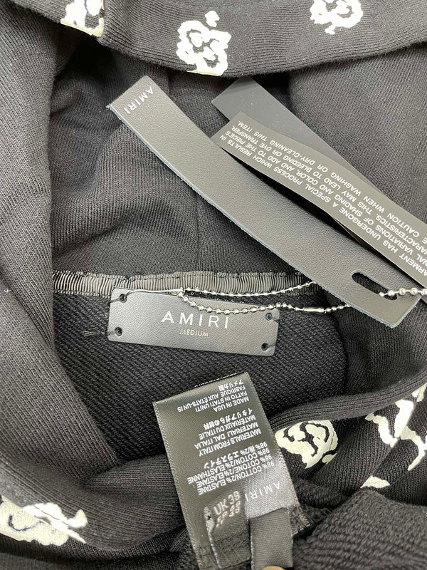 Full silhouette view of Amiri luxury piece style No.116
