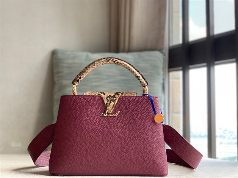  statement shopper bag styled with outfit 18