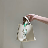  chic everyday bag styled with outfit