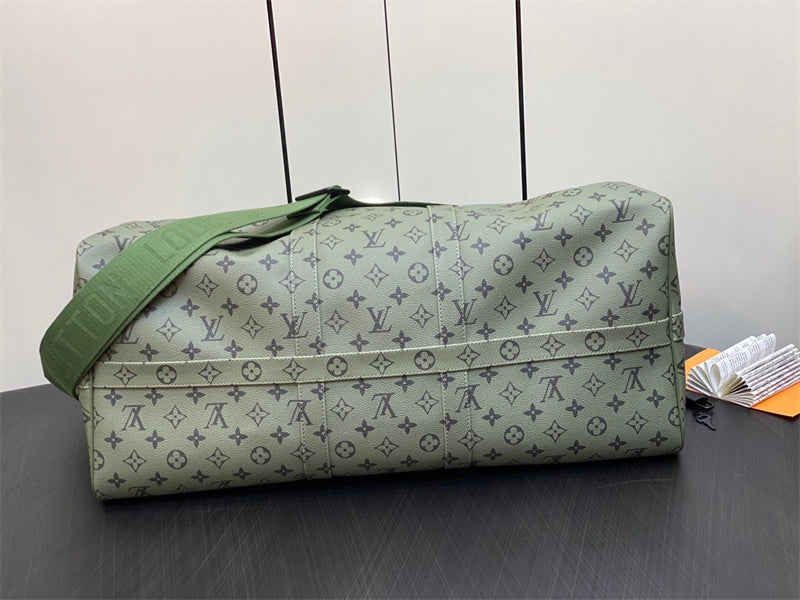  crossbody bag interior and compartment view