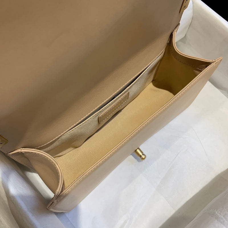  handbag, mid everyday style, image 10