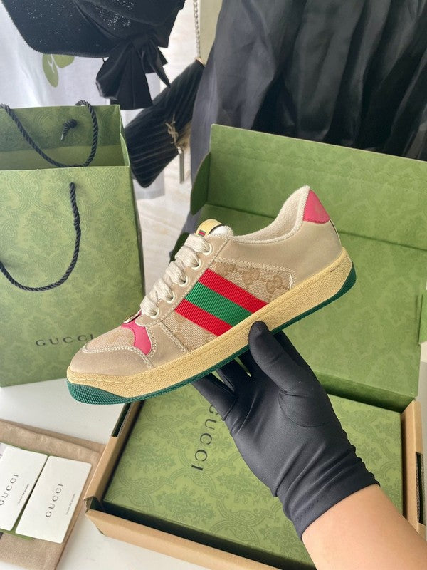 Gucci all-black luxury sneakers view 10 retro runner design