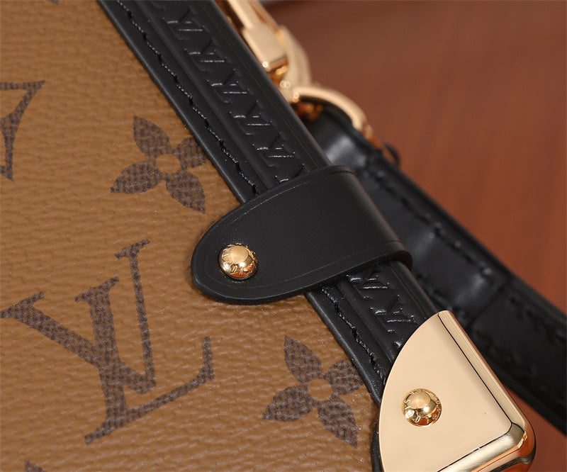  Chic satchel front view 7