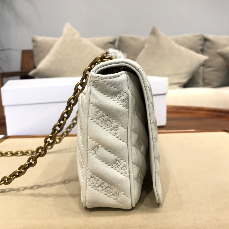 Elegant Premium PU Leather Handbag - Everyday Elegance | Women's Fashion Handbag #795 - hardware and detail close-up (image 5) of designer-inspired handbag