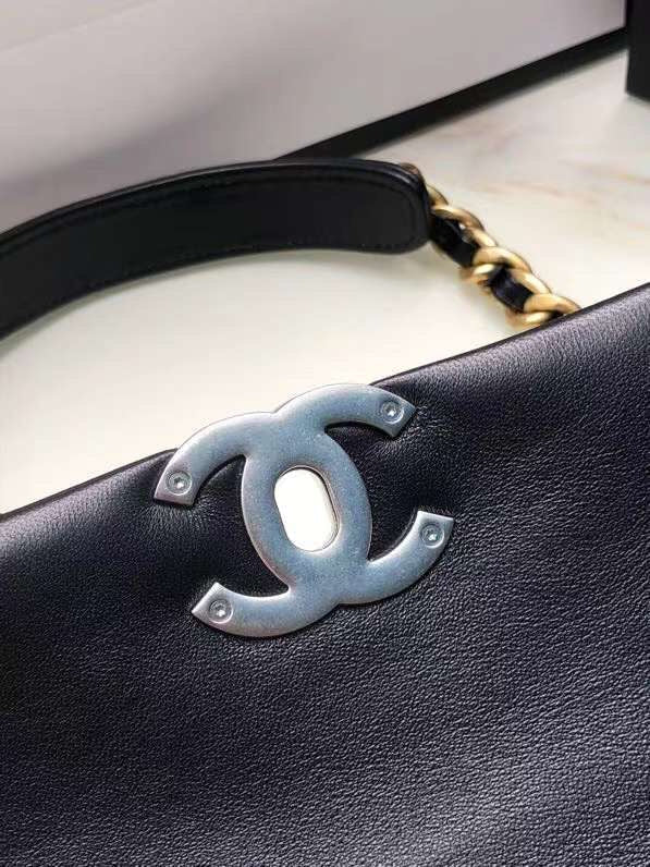  mid purse view 8