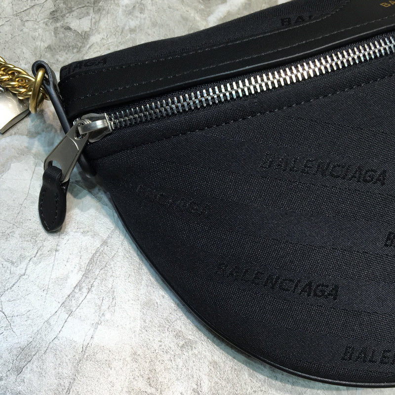 Bold Premium PU Leather Handbag - Refined Silhouette | Women's Statement Accessory #725 - close-up detail shot (image 3) of designer-inspired handbag