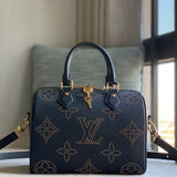  Refined top-handle bag front view