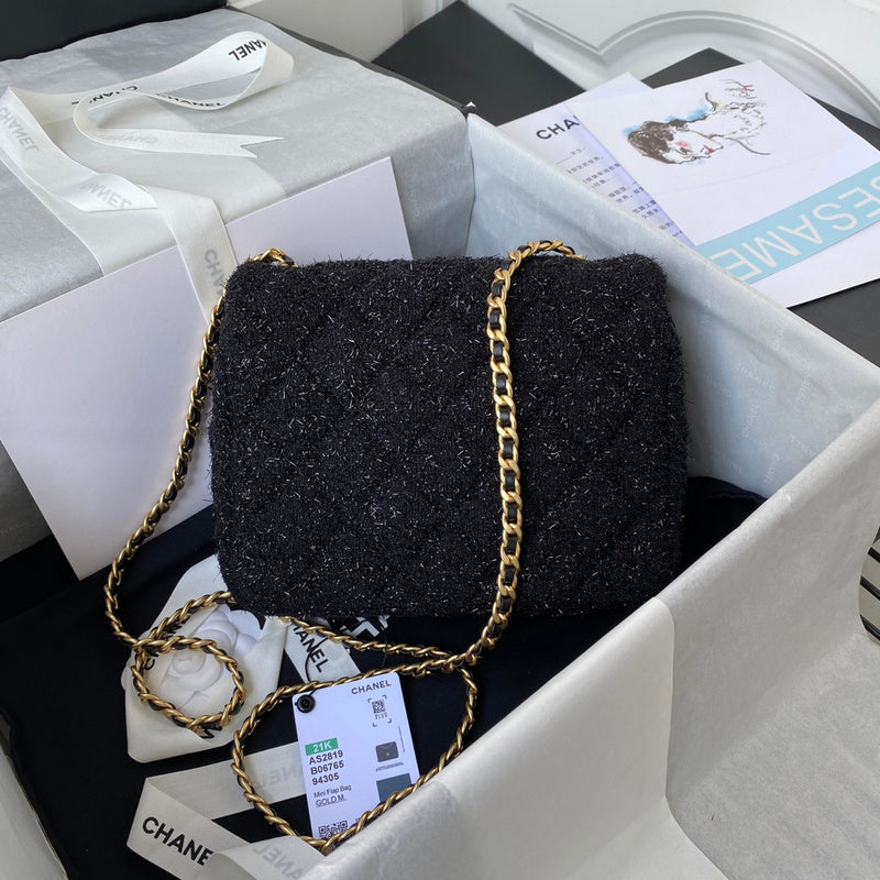  women's handbag, mid design, view 2