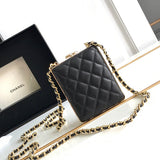 Ziva's Charm handbag – detail view (one versatile size)
