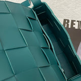 Effortless Vegan Leather Handbag - Understated Luxury Look | Women's Designer-Inspired Purse #1611 - hardware and detail close-up (image 5) of designer-inspired handbag