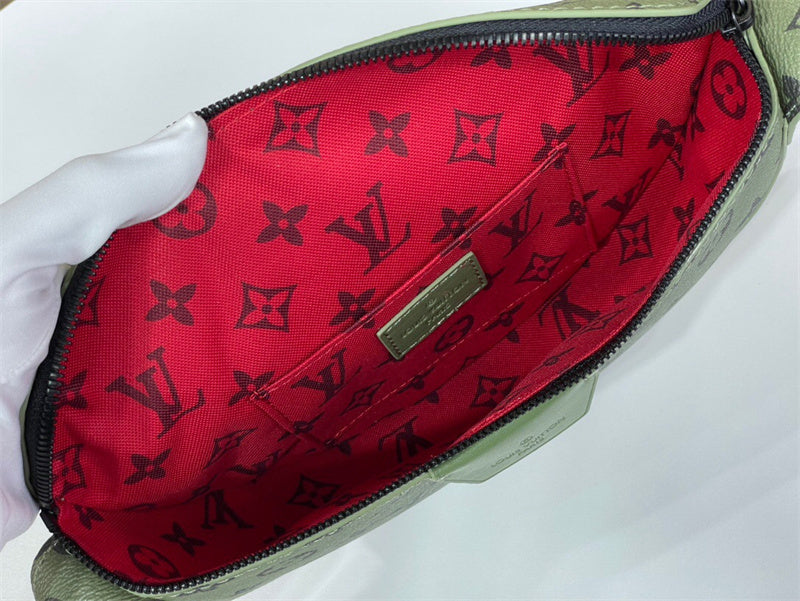  everyday bag interior and compartment view 9