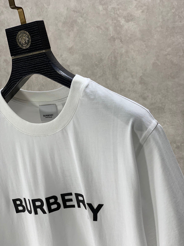 Three-quarter angle view of Burberry luxury piece style No.309