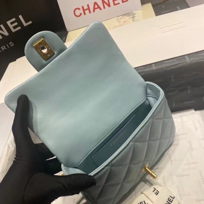  mid purse view 8